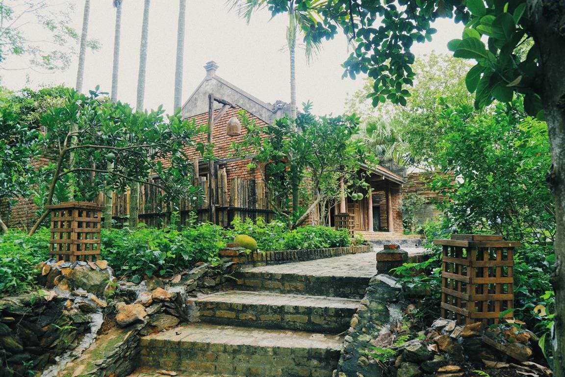 Rùa's House Hilltop nhà sàn trên đỉnh núi Sơn Đồng